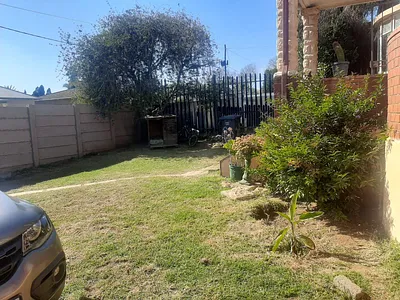4 Bedroom House For Sale in Johannesburg - dZa5.webp