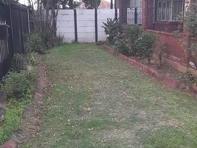 5 Bedroom House For Sale in Johannesburg - ktfT.webp