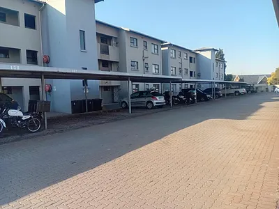 2 Bedroom Apartment For Sale in Boksburg - jZ4b.webp