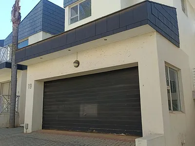 3 Bedroom Townhouse For Sale in Johannesburg - lZSH.webp