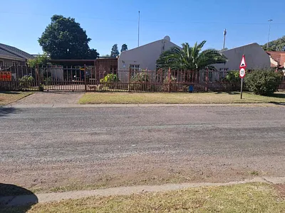 3 Bedroom House For Sale in Alberton - T5e5.webp