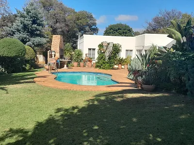 3 Bedroom House For Sale in Kempton Park - 2FMb.webp