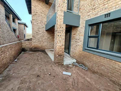 3 Bedroom Apartment For Sale in Benoni - h95h.webp