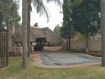 3 Bedroom House For Sale in Kempton Park - 8P2L.webp