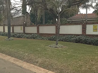 3 Bedroom House For Sale in Kempton Park - hyiV.webp