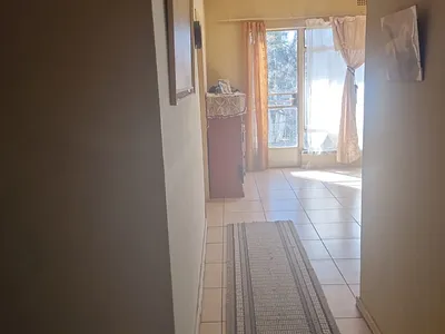 1 Bedroom Apartment For Sale in Johannesburg - bsEl.webp