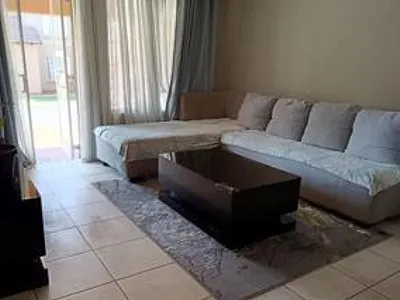 3 Bedroom Townhouse For Sale in Johannesburg - BAyy.webp
