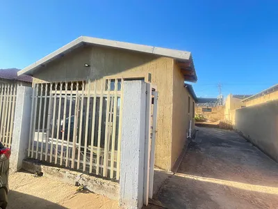 2 Bedroom House For Sale in Soweto - Iy1c.webp