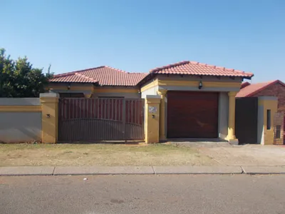 3 Bedroom House For Sale in Boksburg - XOrq.webp