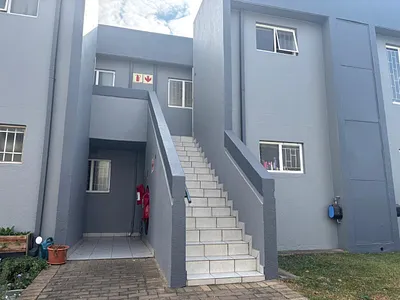 2 Bedroom Townhouse For Sale in Johannesburg - k3XQ.webp