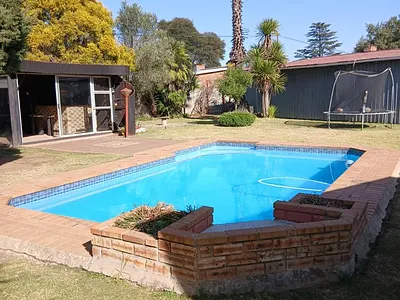 3 Bedroom House For Sale in Springs - CpYT.webp