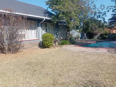 4 Bedroom House For Sale in Kempton Park - N2YI.webp