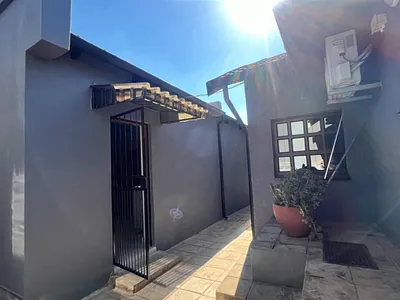 1 Bedroom Apartment To Rent in Johannesburg - Jtav.webp