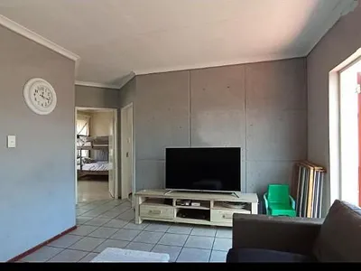 2 Bedroom Townhouse For Sale in Johannesburg - lkuI.webp