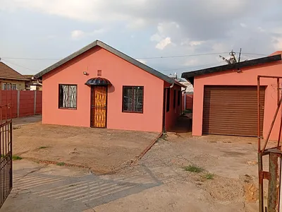 3 Bedroom House For Sale in Johannesburg - VzJk.webp