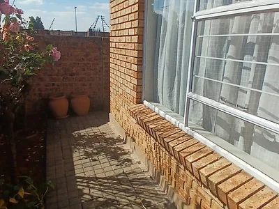 3 Bedroom Townhouse For Sale in Kempton Park - Bqgt.webp