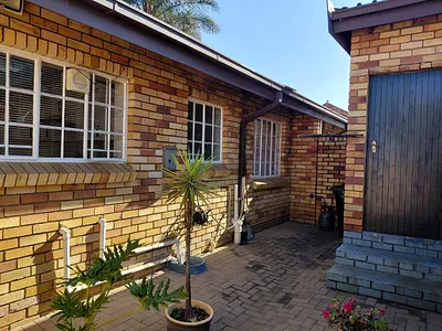 2 Bedroom Townhouse For Sale in Kempton Park - mhas.webp