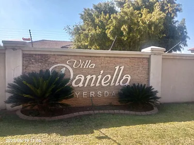 3 Bedroom Townhouse For Sale in Alberton - pcSM.webp