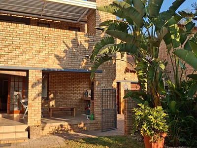 3 Bedroom Townhouse To Rent in Roodepoort - img