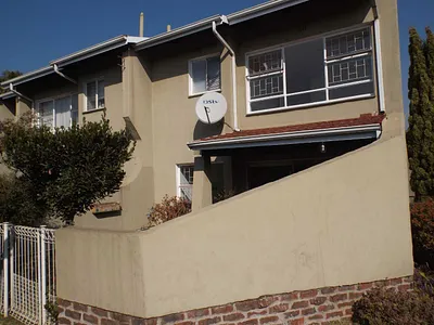 3 Bedroom Townhouse To Rent in Benoni - EJXj.webp