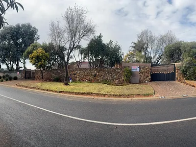 3 Bedroom House For Sale in Johannesburg - sQCI.webp