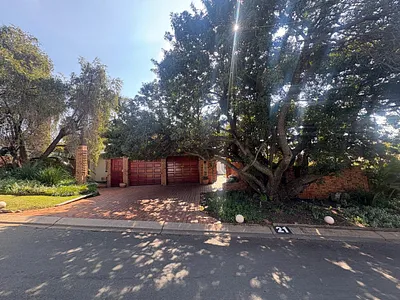 5 Bedroom House For Sale in Johannesburg - y6HQ.webp