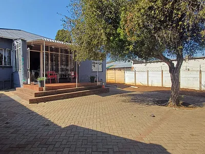 3 Bedroom House For Sale in Alberton - CeB9.webp