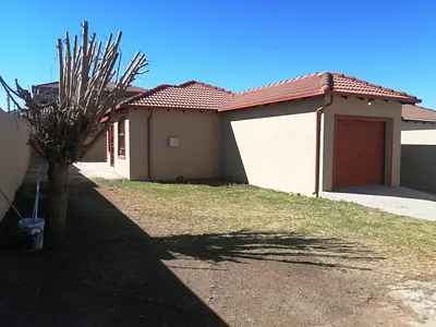 3 Bedroom House To Rent in Alveda, Johannesburg - 5K6d.webp