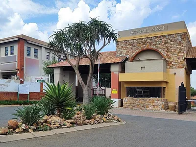 2 Bedroom Apartment For Sale in Germiston - bqL7.webp