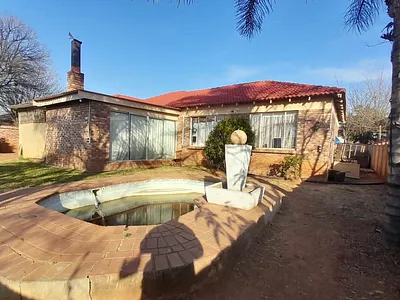 3 Bedroom House For Sale in Kempton Park - 0hlv.webp