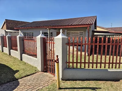 3 Bedroom House For Sale in Boksburg - 2jy2.webp