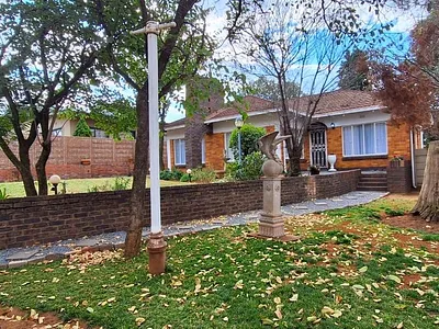 3 Bedroom House For Sale in Alberton - 67ne.webp