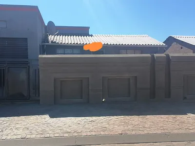 3 Bedroom House For Sale in Brakpan - RTUR.webp