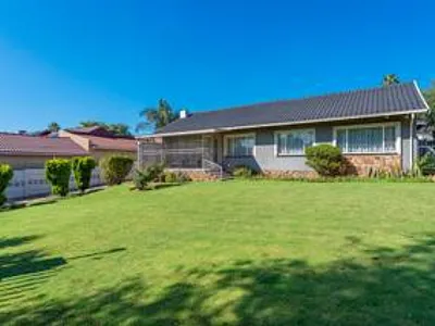 3 Bedroom House For Sale in Johannesburg - sumq.webp