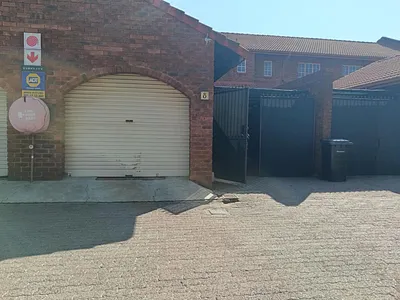 2 Bedroom Townhouse For Sale in Boksburg - img