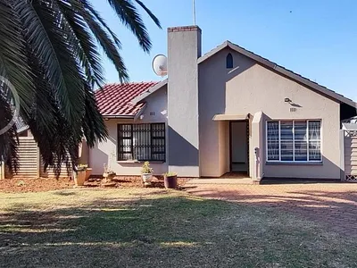 4 Bedroom House For Sale in Kempton Park - a3n2.webp