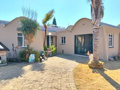 3 Bedroom House For Sale in Alberton - AEyh.webp