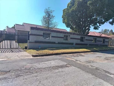 3 Bedroom House For Sale in Kempton Park - CzdM.webp