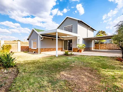 4 Bedroom House For Sale in Benoni - mGtW.webp