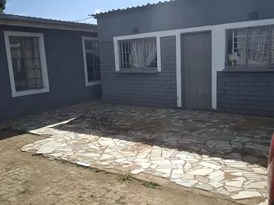 8 Bedroom House For Sale in Brakpan - pT9R.webp