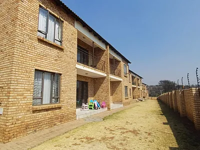 2 Bedroom Apartment For Sale in Alberton - IWDA.webp