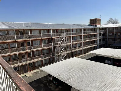2 Bedroom Apartment For Sale in Benoni - ZwIW.webp