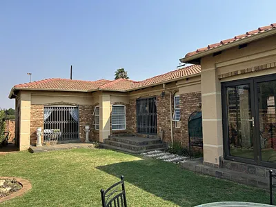 3 Bedroom House To Rent in Boksburg - MyOf.webp