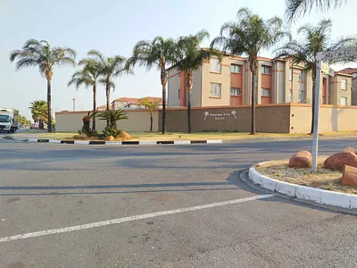 2 Bedroom Townhouse To Rent in Johannesburg - PUR3.webp