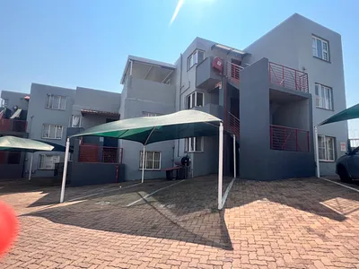 2 Bedroom Townhouse For Sale in Johannesburg - img