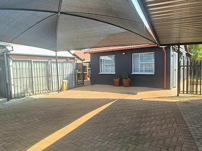 3 Bedroom House For Sale in Alberton - img