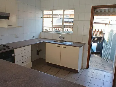 2 Bedroom Townhouse For Sale in Kempton Park - kExc.webp