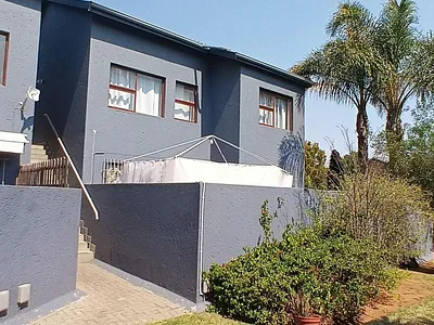 2 Bedroom Townhouse For Sale in Glen Marais, Kempton Park - img