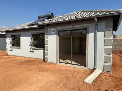2 Bedroom House For Sale in Selcourt, Springs - pxPF.webp