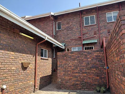 2 Bedroom Apartment For Sale in Kempton Park - rILJ.webp